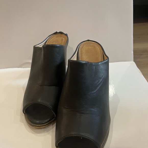 Aldo Back Open Toe Mules - Picture 3 of 7